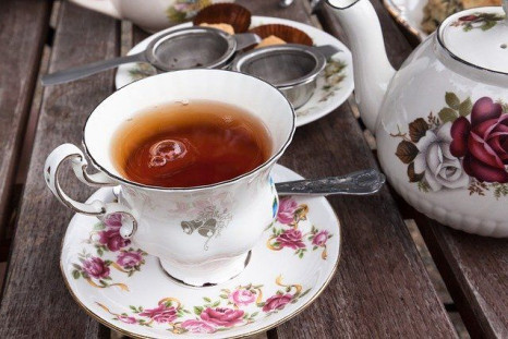 A cup of Earl Grey tea can keep your stomach healthy all day.