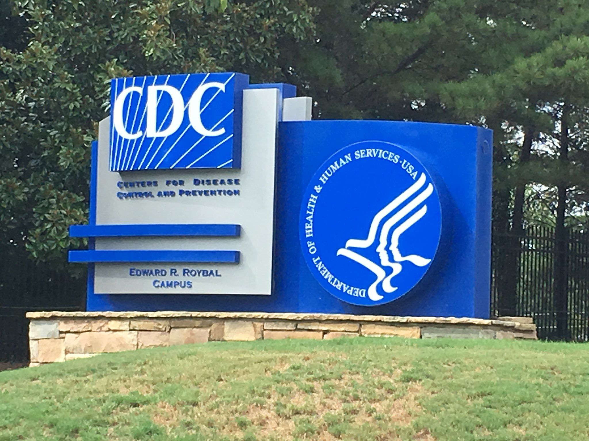 CDC Adjusts COVID-19 Vaccination Requirement For Travelers Heading To US
