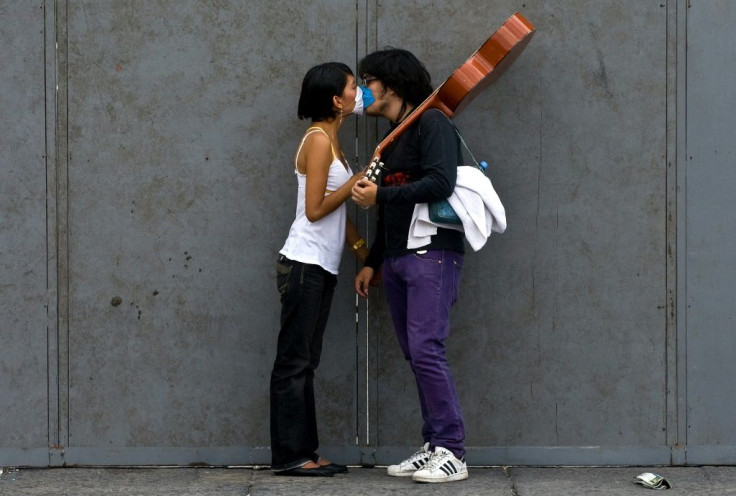 keep-your-mask-on-while-having-sex-a