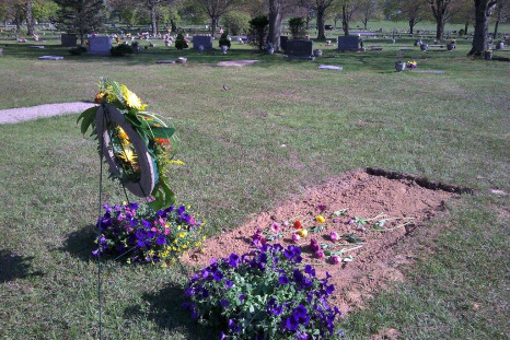 A new grave in Michigan, May 2020.