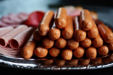 When an individual swapped 50 grams of processed meat per day with 28 to 50 grams of nuts, there was a 27% reduction in the overall incidence of heart disease.