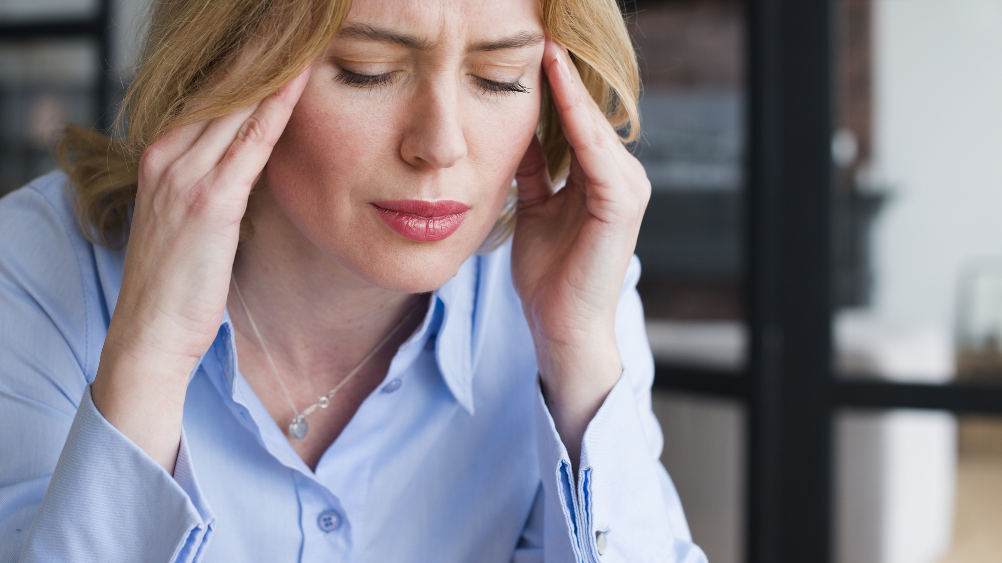 Lady’s Migraines, Movement Illness Thought To Be From Telephone Use Revealed Uncommon Mind Dysfunction