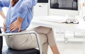 Discover chronic back pain causes: spine, muscles, or nerves? Learn spinal pain signs, nerve pain symptoms, diagnosis, and treatments for lasting relief.