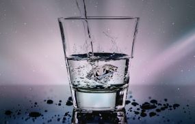 Learn how dehydration and fluid loss cause worsened symptoms, trigger electrolyte imbalance, and increase higher complication risk during common illnesses and recovery for better health.