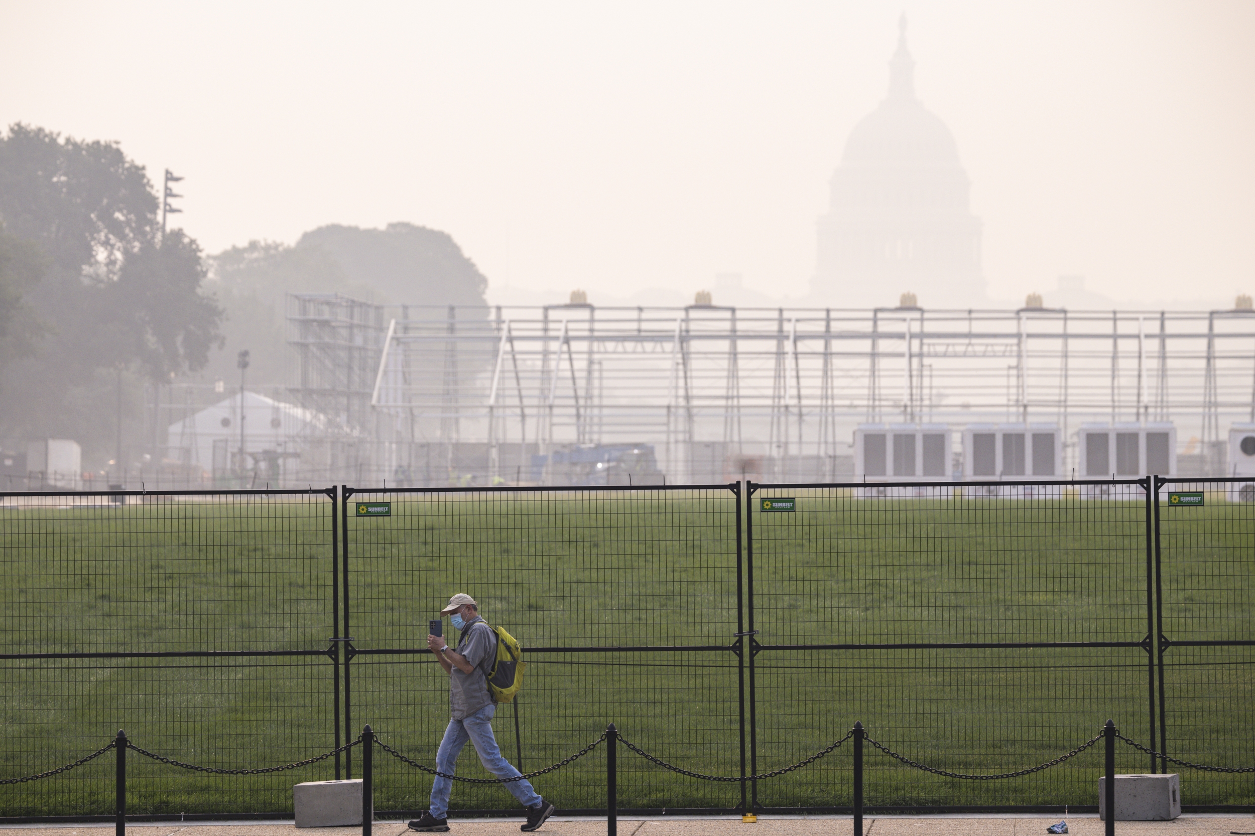 Washington Air Quality Alert Covers Seven Counties as a Heat Advisory Compounds the Risk