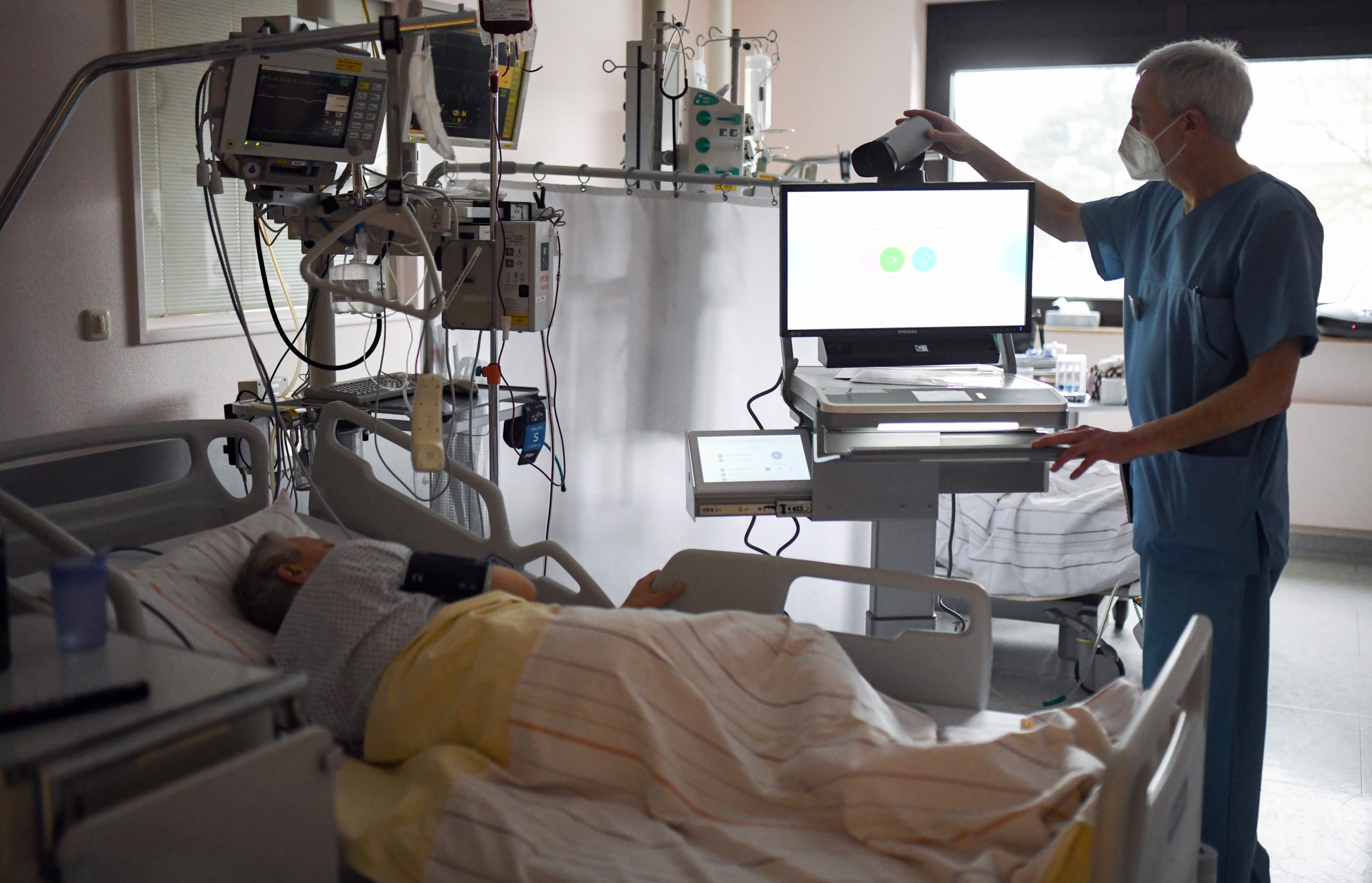 Nurses Say Hospital AI Tools Arrive Without the Bedside Review That Catches Errors EarlyNurses Say Hospital AI Tools Arrive Without the Bedside Review That Catches Errors Early — GLOBAL — Aslikannih
